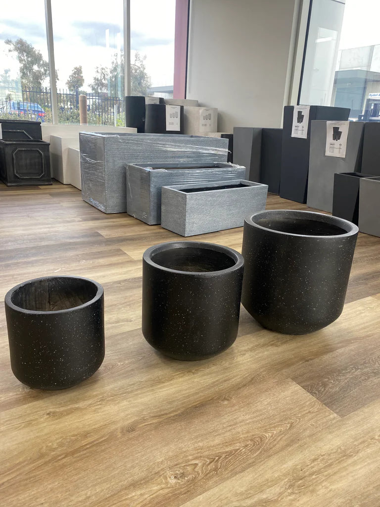 Round Planter Pots (Fiber Clay)